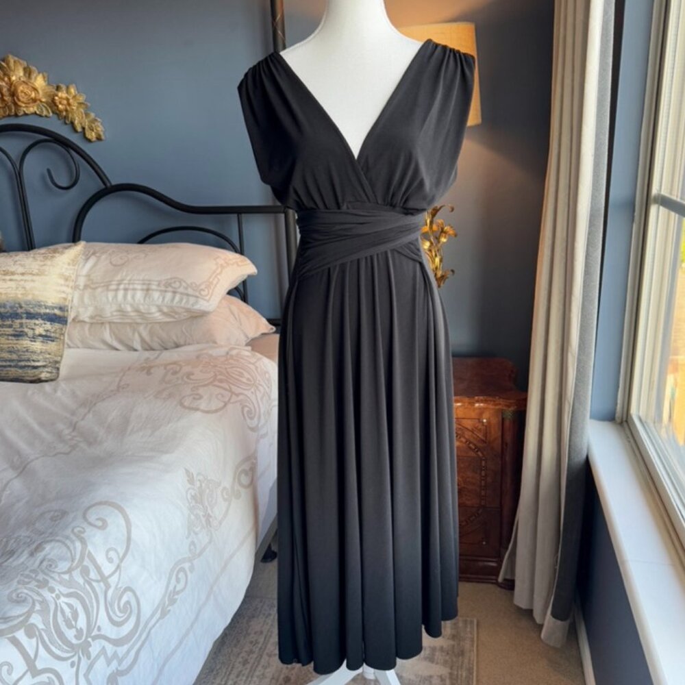 Super Comfy Black Midi Dress - Picture 1 of 14